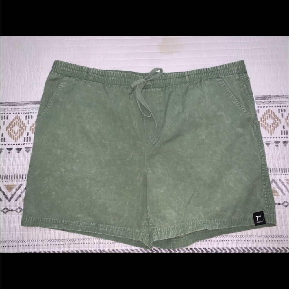 No Boundaries Olive Green Shorts - Size 2X